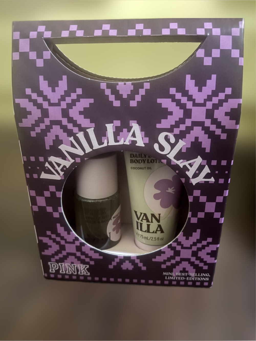 VS PINK VANILLA 2 PIECE BODY MIST AND LOTION GIFT SET - Picture 3 of 8